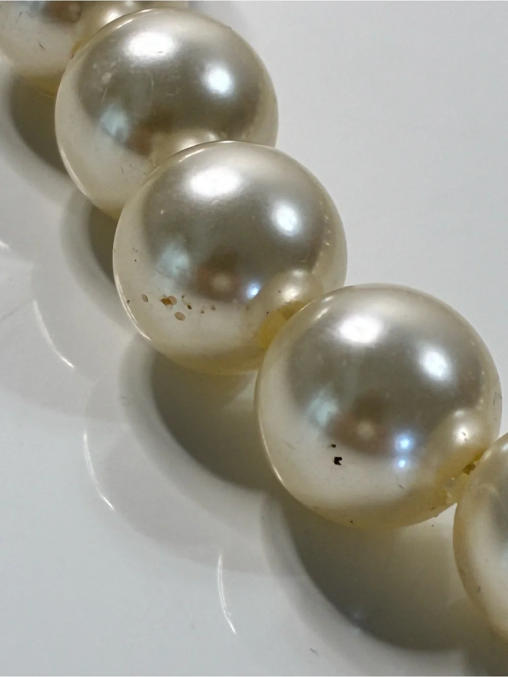 Classic Pearl Necklace - Cream Pearlescent Beads